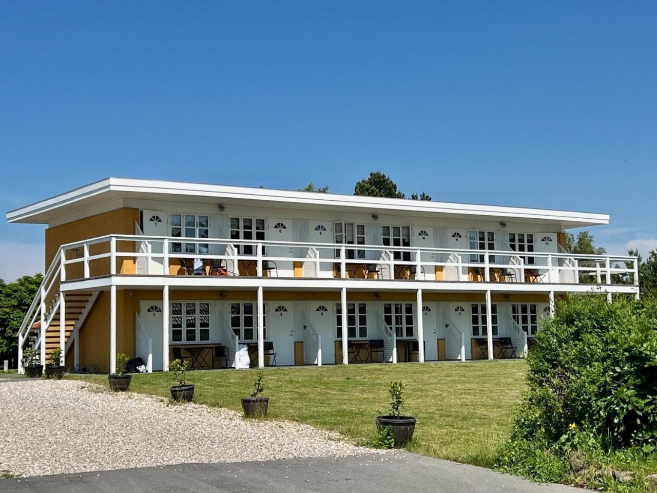 Oro Kro & Hotel מראה חיצוני תמונה